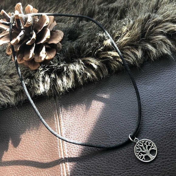 Tree of life pendant on velvet cord choker necklace - Picture 5 of 5